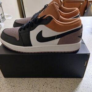 Jordan Men's Multicolor Sneakers